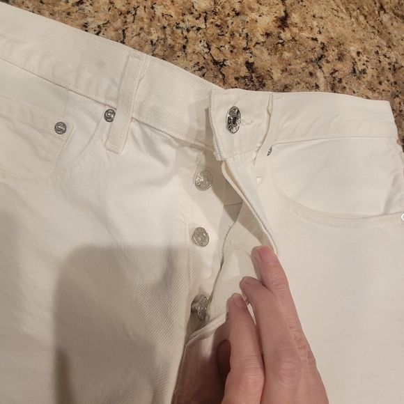 Edwin Cai Cuttoff Shorts in Eggshell  Raw Hem‎ High-rise Women's - Picture 7 of 10